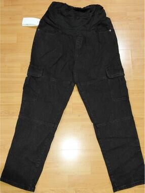 Isabel by Ingrid and Isabel cargo maternity pants size 12